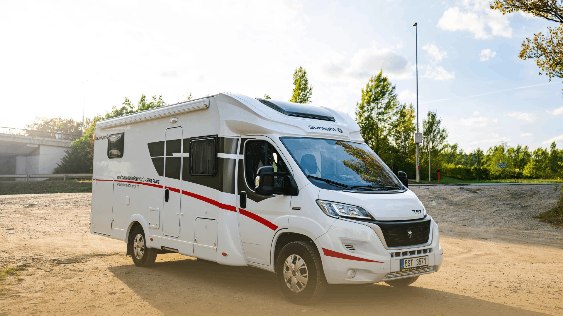 Polointegrovaný Sunlight T67